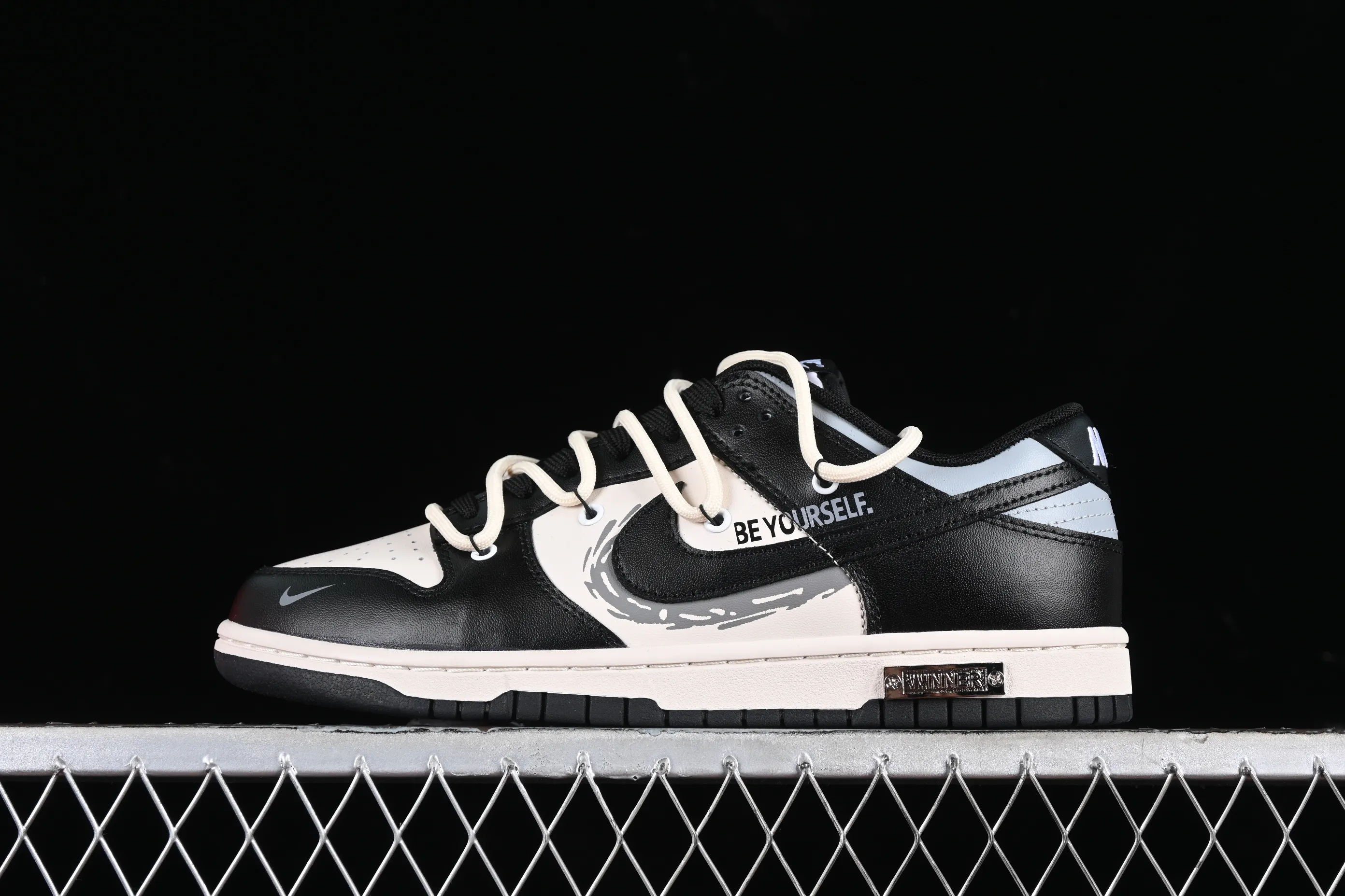All Categories Nk SB Dunk Series Nk SB Dunk Low Low-top sneakers Nk Dunk Low Fast and Furious Distressed Oxidation Metal Punk SB strap low-top casual sneakers DD1391-100